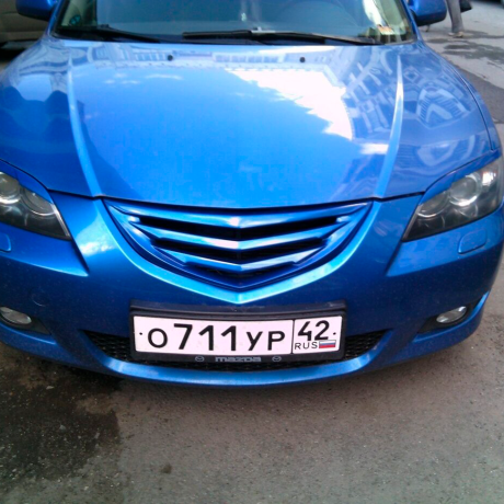 Решетка радиатора "Корнер" для Mazda 3 седан, дорестайлинг (2003-2006) купить недорого с доставкой в Санкт-Петербург
