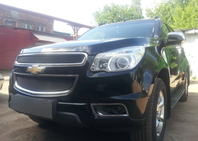 Защита радиатора "Standart" Chevrolet Trailblazer (2012-2015) чёрная купить недорого с доставкой в Санкт-Петербург