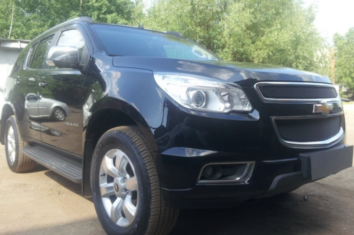 Защита радиатора "Standart" Chevrolet Trailblazer (2012-2015) чёрная купить недорого с доставкой в Санкт-Петербург