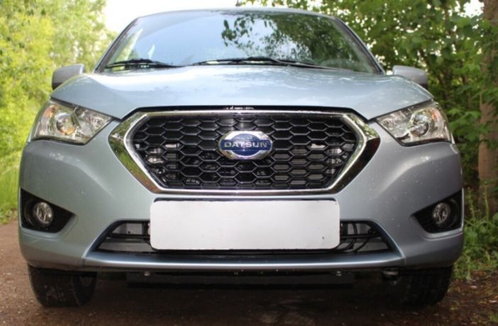 Защита радиатора "Standart" Datsun mi-Do (2015-н.в.) чёрная купить недорого с доставкой в Санкт-Петербург