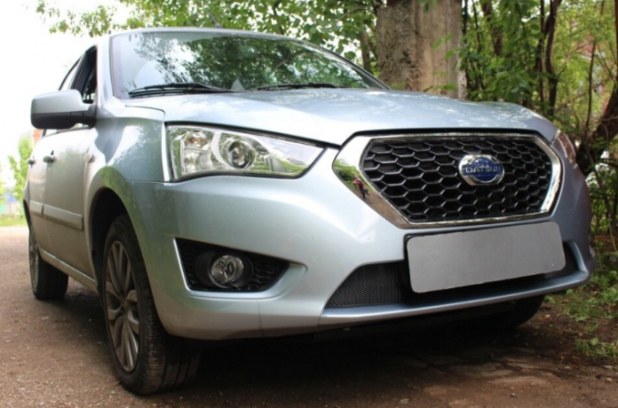 Защита радиатора "Standart" Datsun mi-Do (2015-н.в.) чёрная купить недорого с доставкой в Санкт-Петербург