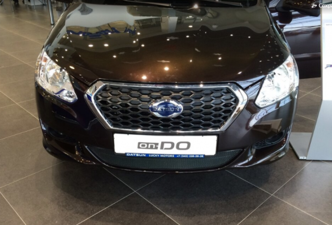 Защита радиатора "Standart" Datsun on-Do (2014-н.в.) чёрная купить недорого с доставкой в Санкт-Петербург