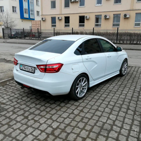 Накладки на пороги "VTS" для L@DA Vesт@, Vesт@ SW (2015-н.в.) купить недорого с доставкой в Санкт-Петербург