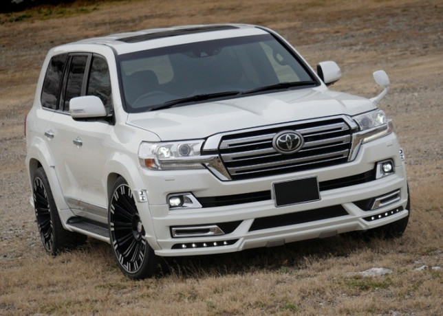 Расширители колесных арок "Wald" Toyota Land Cruiser 200 (Рестайлинг) купить недорого с доставкой в Санкт-Петербург
