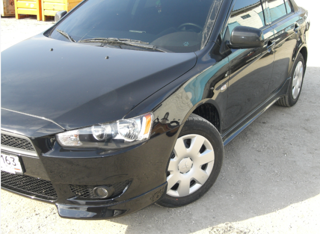Накладки на пороги "2.0" для Mitsubishi Lancer X (2007-2016) купить недорого с доставкой в Санкт-Петербург
