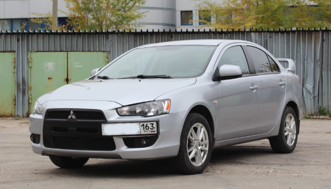 Рамка под номер на передний бампер для Mitsubishi Lancer X (2007-2016) купить недорого с доставкой в Санкт-Петербург