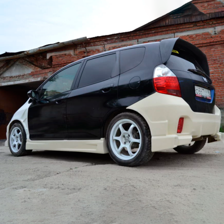 Комплект обвеса "Axis" для Honda Fit GD купить недорого с доставкой в Санкт-Петербург