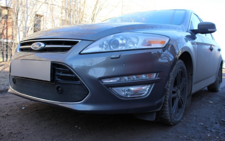 Защита радиатора "Standart" Ford Mondeo IV (2010-2014) низ с парктроником, чёрная купить недорого с доставкой в Санкт-Петербург