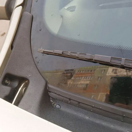 Накладка в проем стеклоочистителя(жабо) Var №1 для Renault Duster(2012-н.в) Nissan Terrano(2014-н.в) купить недорого с доставкой в Санкт-Петербург