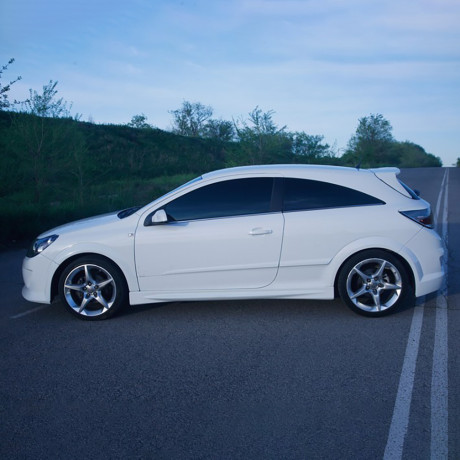Накладки на пороги "DM Style" для Opel Astra H (2004-2011) купить недорого с доставкой в Санкт-Петербург