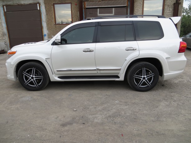 Аэродинамический обвес "Wald Black Bison" Toyota Land Cruiser 200 купить недорого с доставкой в Санкт-Петербург
